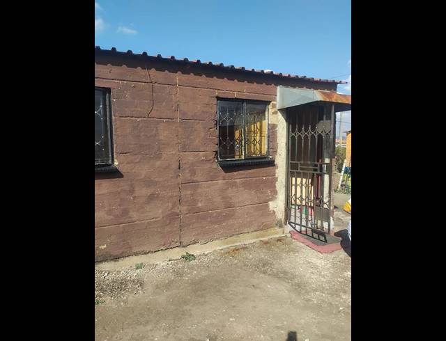 2 BEDROOM HOUSE FOR SALE IN PALM RIDGE